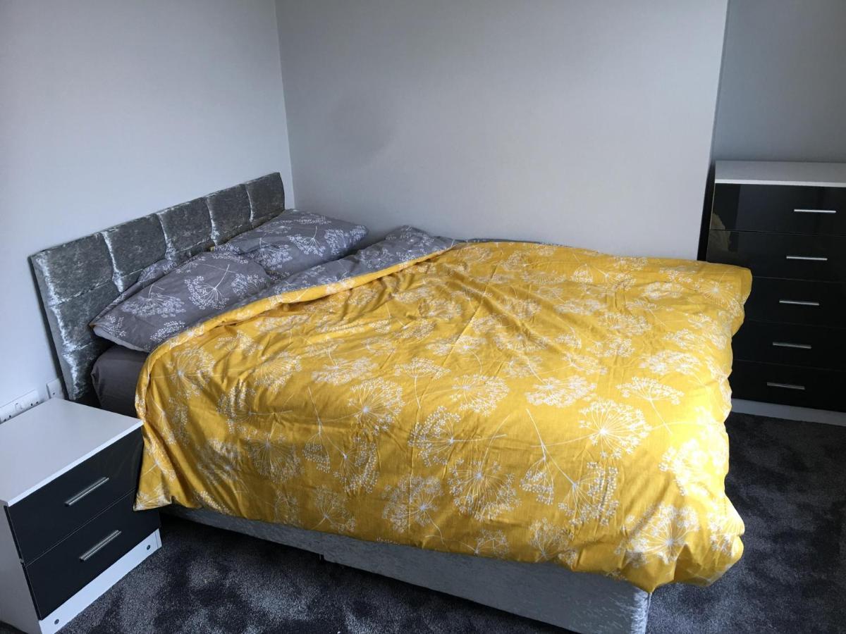 Camden Guest House Double Bedroom With Super Large King Bed ลอนดอน ภายนอก รูปภาพ