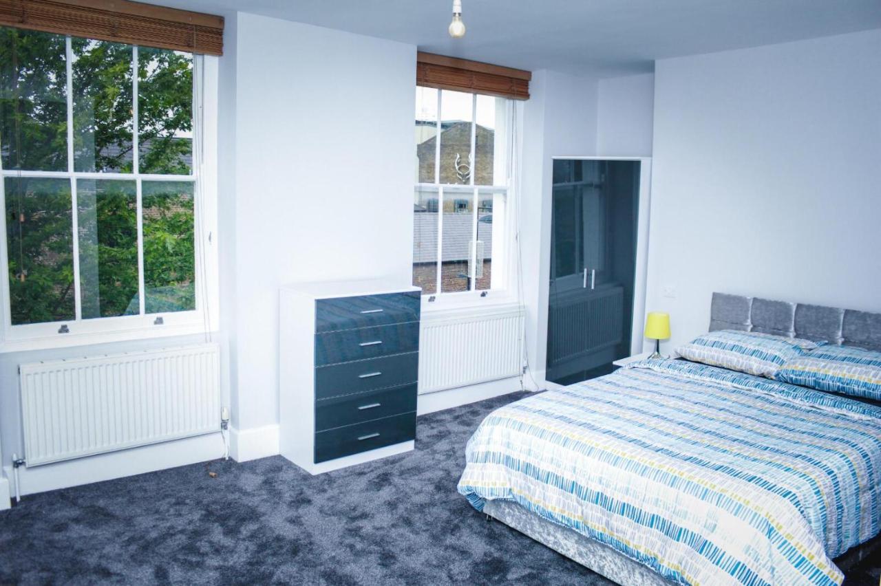 Camden Guest House Double Bedroom With Super Large King Bed ลอนดอน ภายนอก รูปภาพ