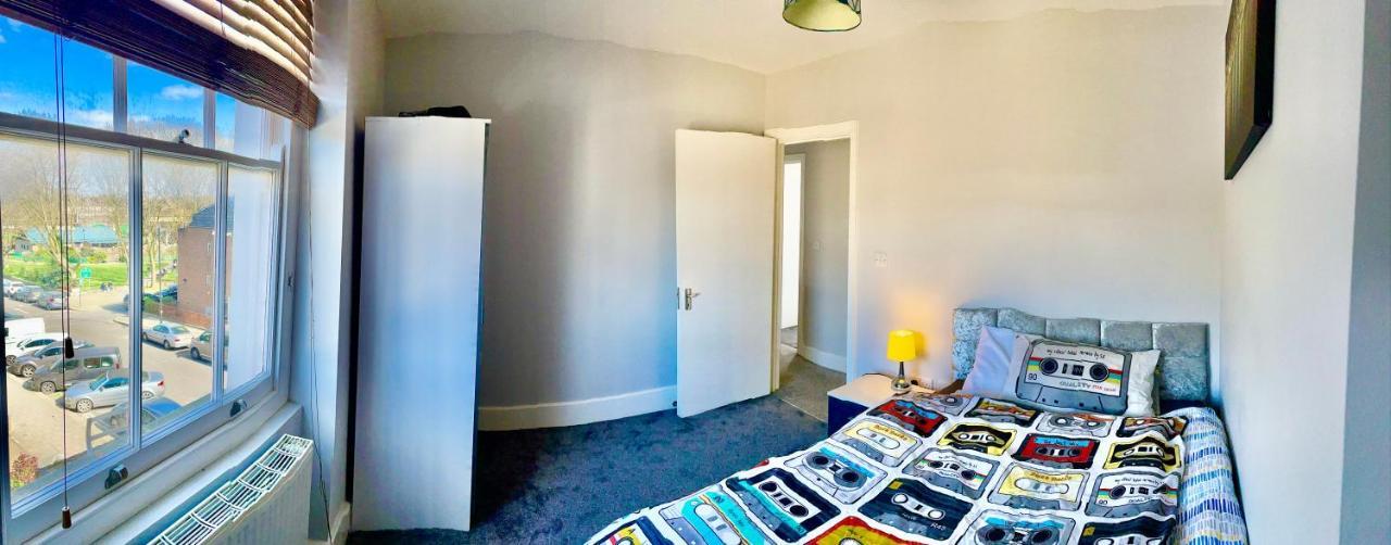 Camden Guest House Double Bedroom With Super Large King Bed ลอนดอน ภายนอก รูปภาพ